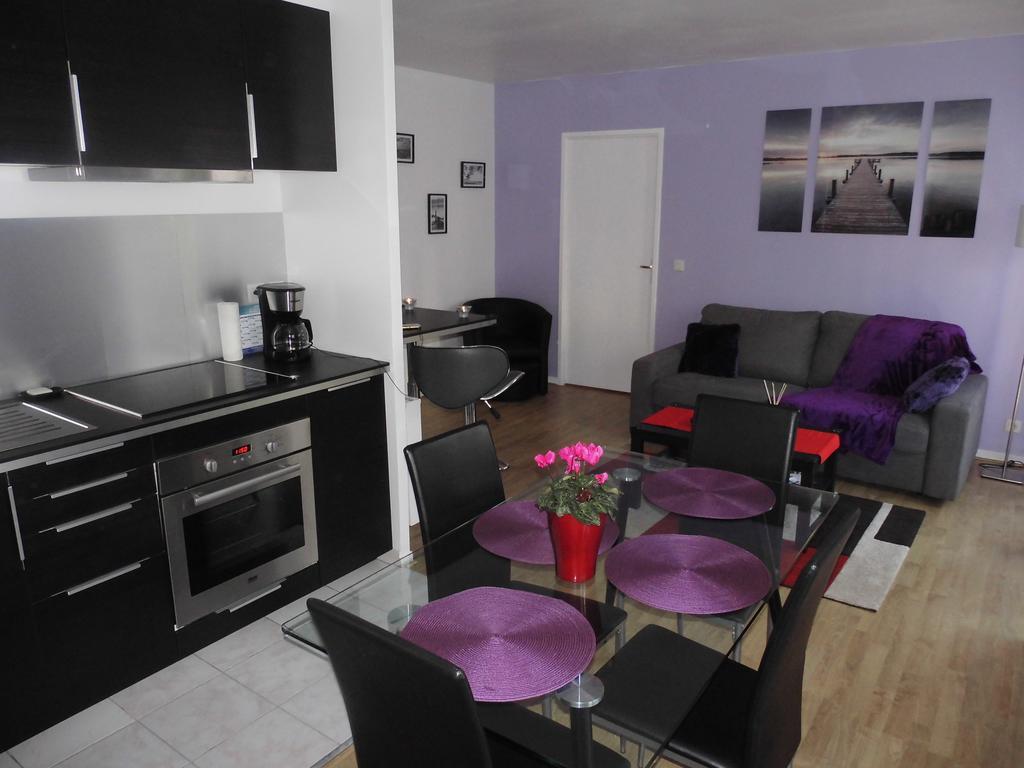 Briget Apartment Шеси Екстериор снимка