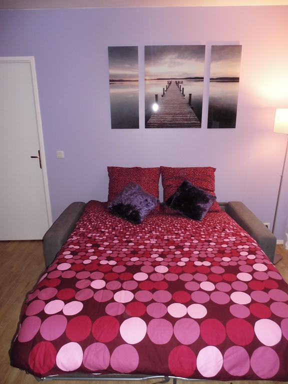 Briget Apartment Шеси Екстериор снимка